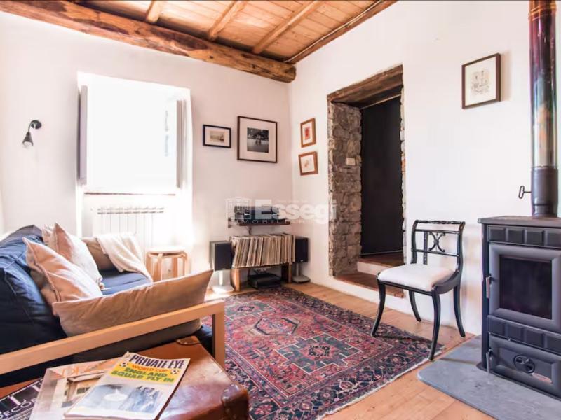 Foto Semindipendente in Vendita a Pescaglia