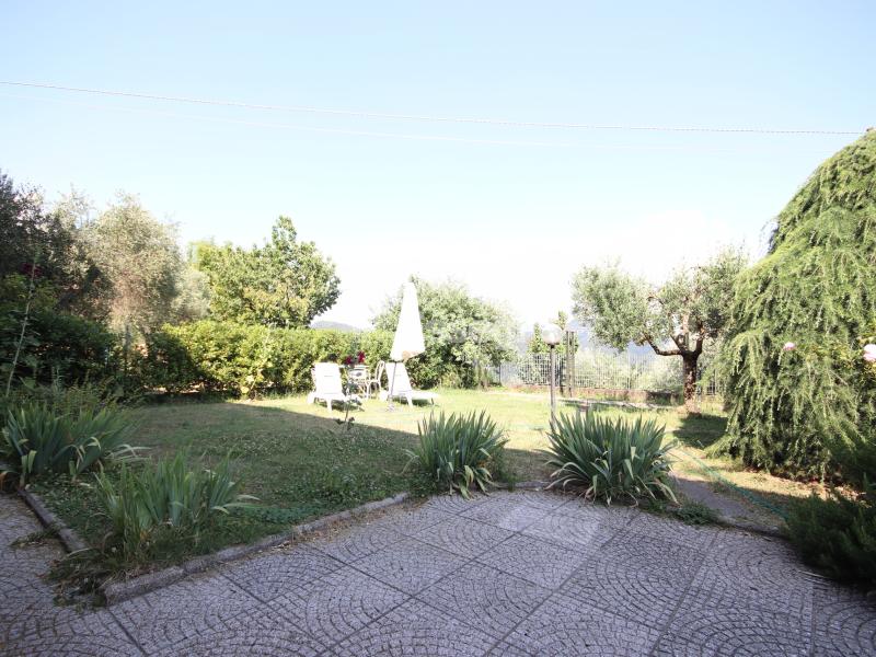 Foto Rustico-casale-corte in Vendita a Pescaglia