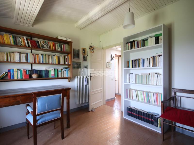 Foto Rustico-casale-corte in Vendita a Pescaglia