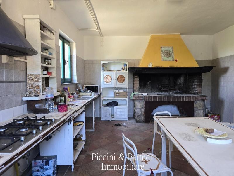 Foto Villa in Vendita a San Venanzo