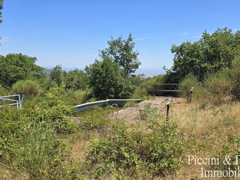 Foto Villa in Vendita a San Venanzo