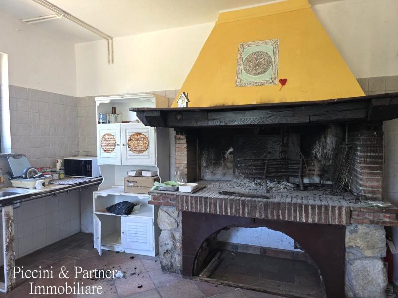 Foto Villa in Vendita a San Venanzo