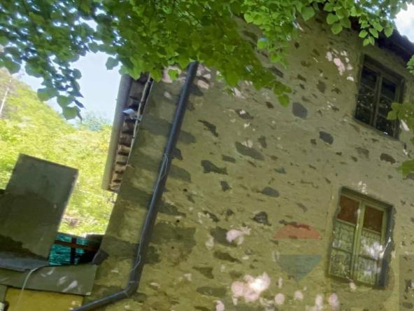Foto rustico-casale-corte in Vendita a Barga