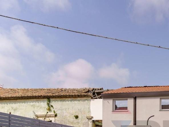 Foto villa-a-schiera in Vendita a Nicolosi
