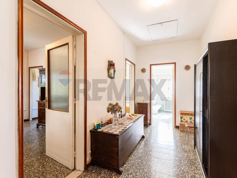 Foto semi_detached_house in Vendita a Tizzano Val Parma