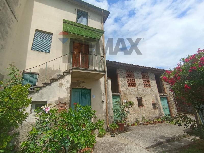 Foto semi_detached_house in Vendita a Coreglia Antelminelli