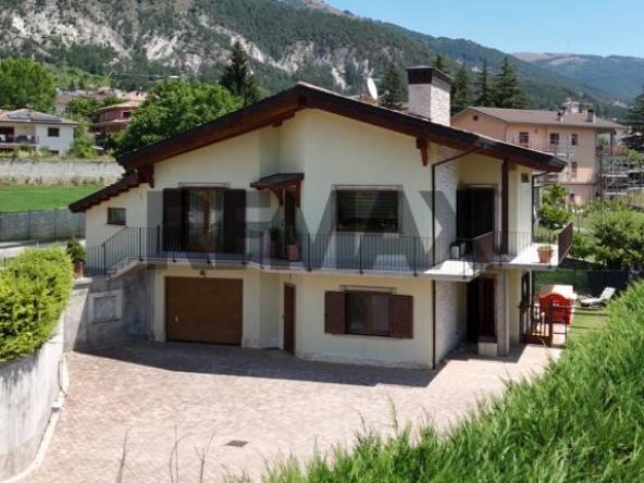 Foto villa in Vendita a Pizzoli