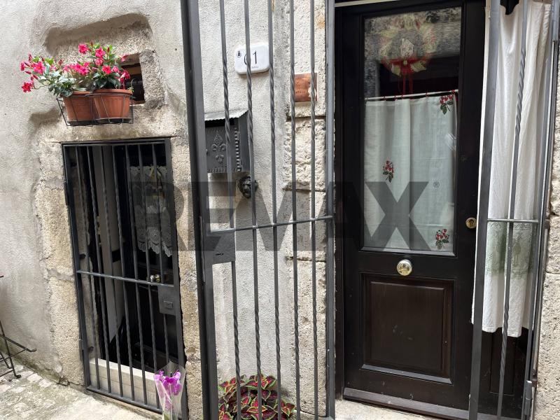 Foto casa-indipendente in Vendita a Barrea