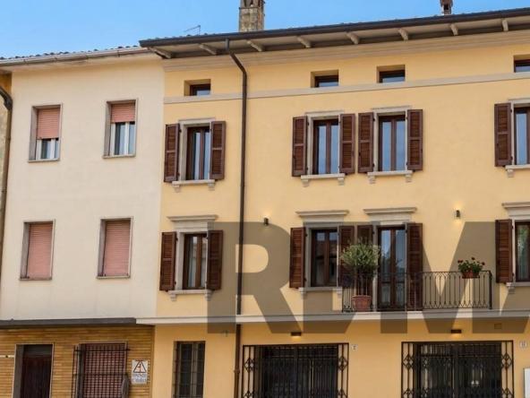 Foto semi_detached_house in Vendita a Gattatico