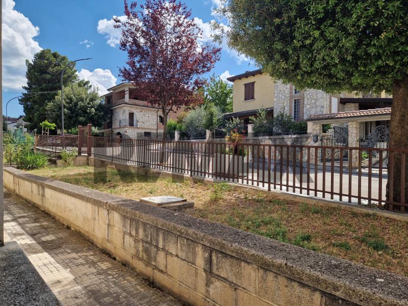 Foto appartamento in Vendita a Lettopalena