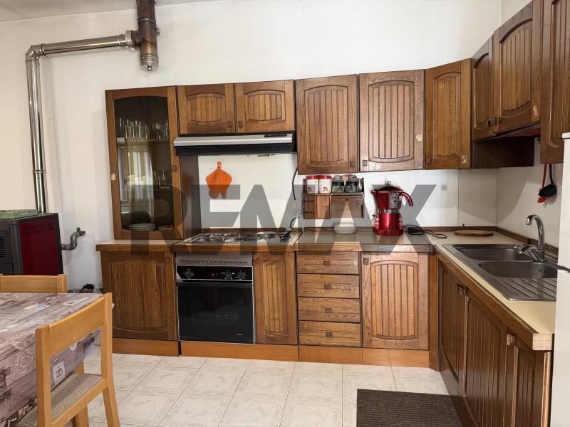Foto semi_detached_house in Vendita a Scontrone