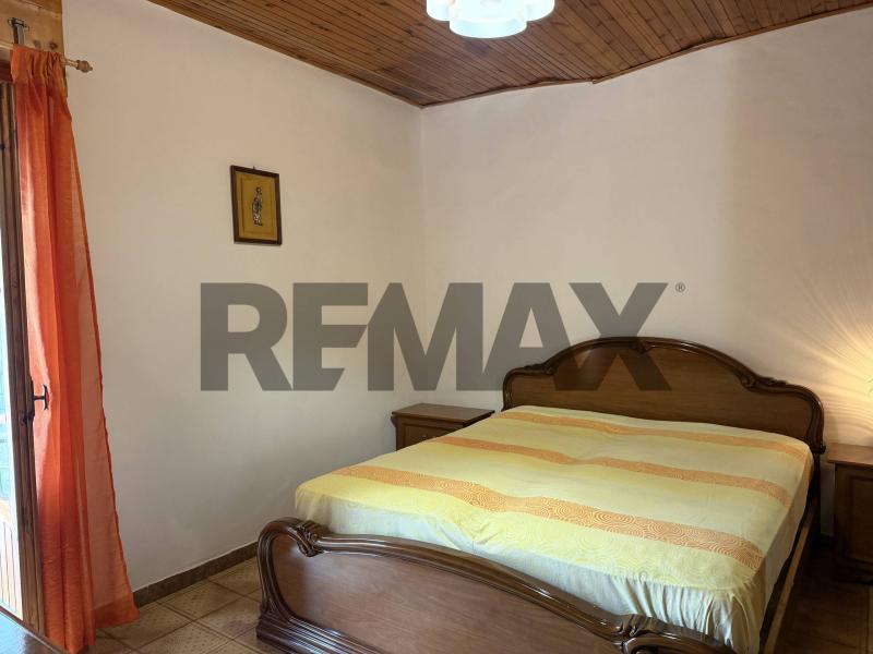 Foto semi_detached_house in Vendita a Scontrone