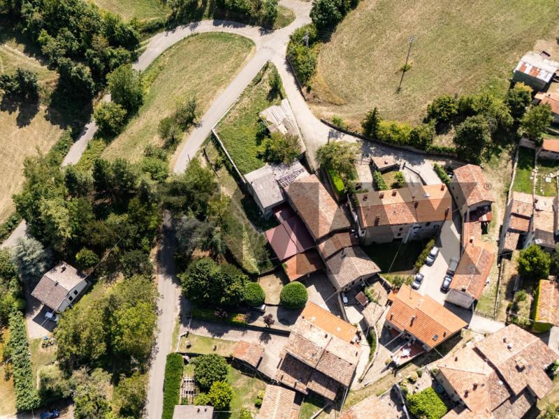 Foto terreno-residenziale in Vendita a Neviano degli Arduini