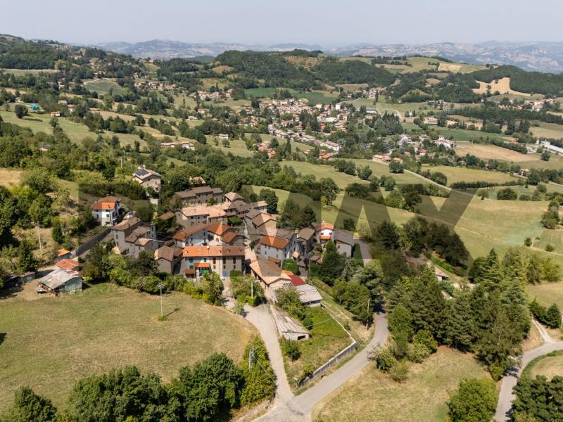 Foto terreno-residenziale in Vendita a Neviano degli Arduini