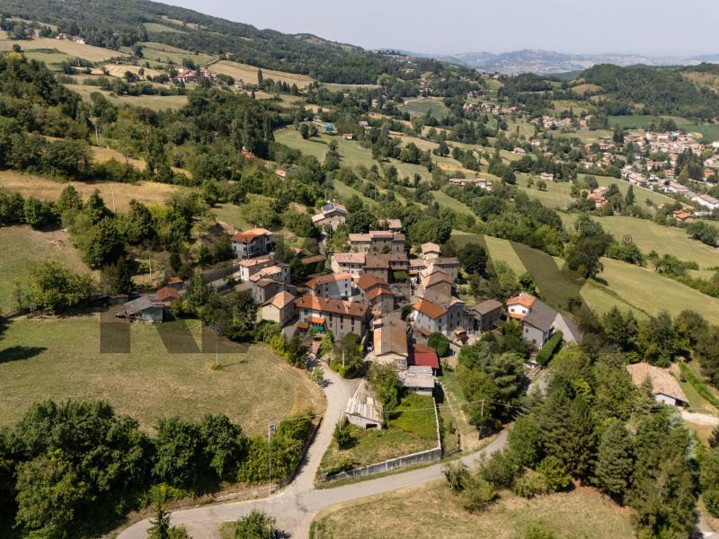 Foto terreno-residenziale in Vendita a Neviano degli Arduini