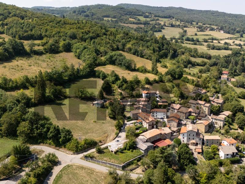 Foto terreno-residenziale in Vendita a Neviano degli Arduini