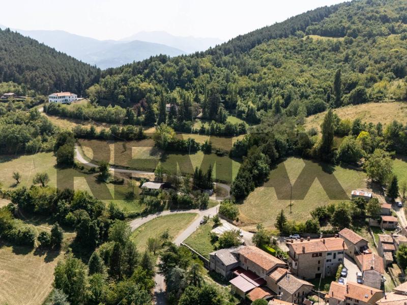 Foto terreno-residenziale in Vendita a Neviano degli Arduini