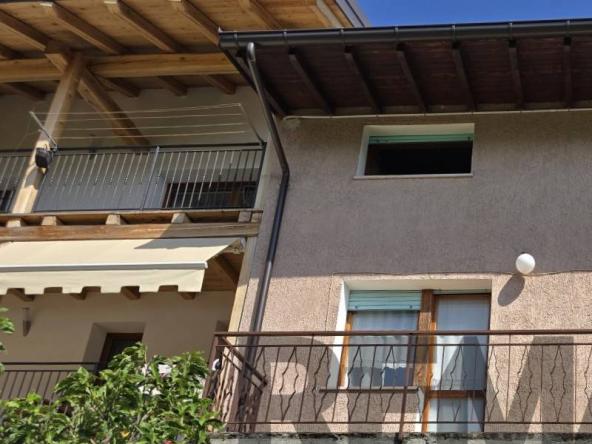 Foto semi_detached_house in Vendita a Lamon