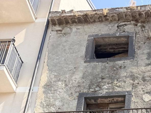 Foto casa-indipendente in Vendita a Castiglione di Sicilia