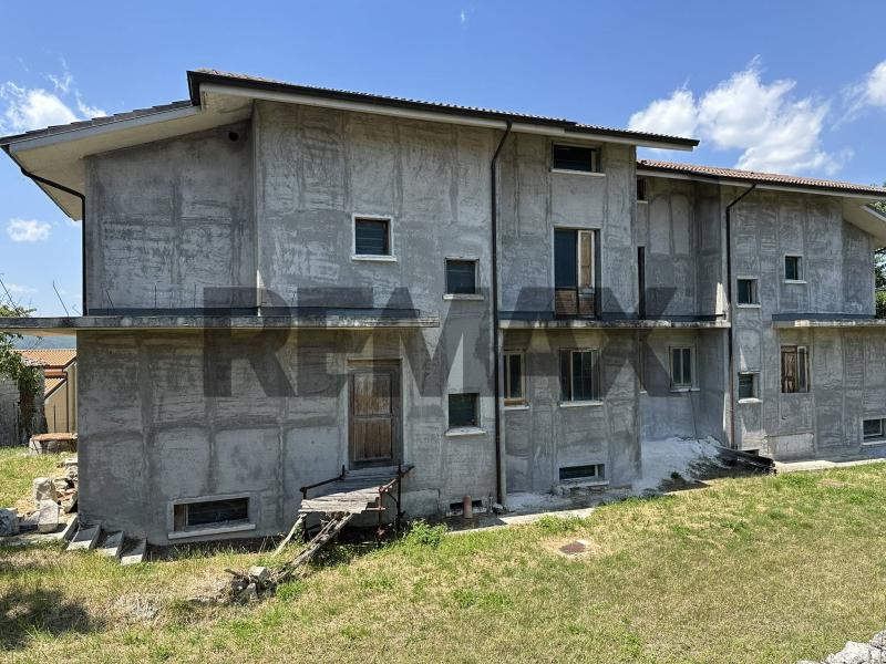 Foto appartamento in Vendita a Roccasicura