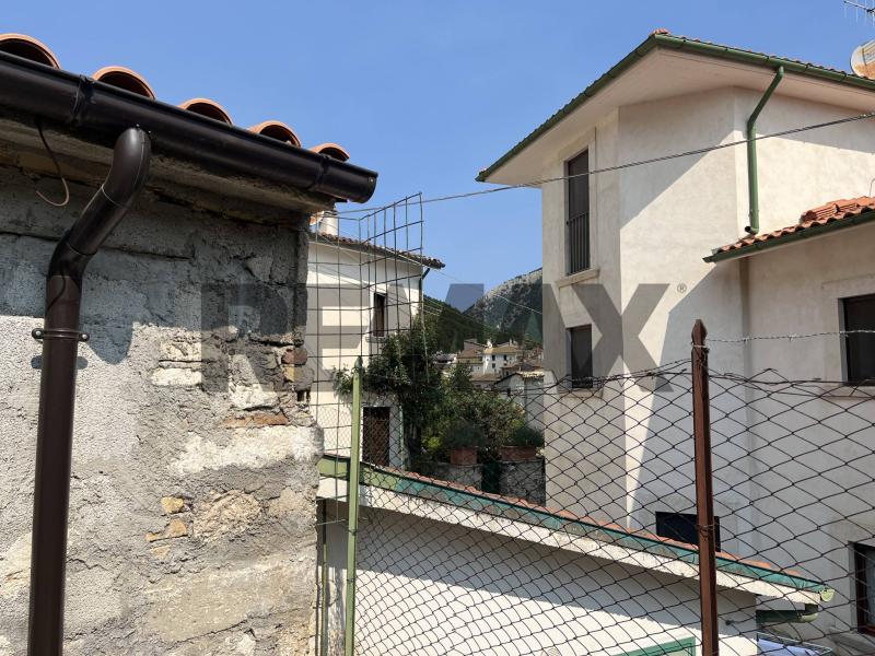 Foto rustico-casale-corte in Vendita a Civitella Alfedena