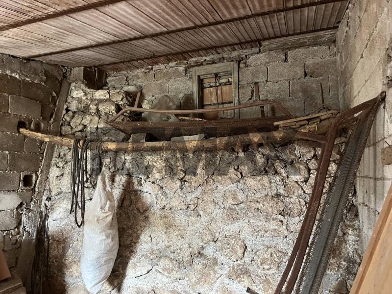 Foto rustico-casale-corte in Vendita a Civitella Alfedena