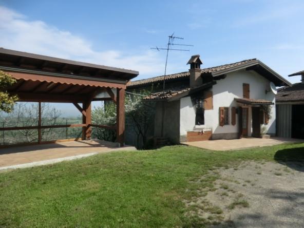Foto rustico-casale-corte in Vendita a Serramazzoni