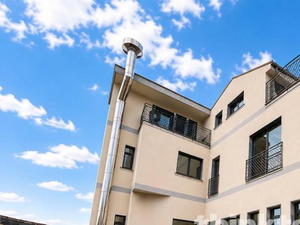 Foto albergo in Vendita a Nicolosi