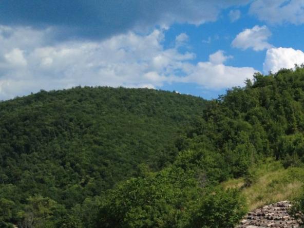 Foto rustico-casale-corte in Vendita a Preci
