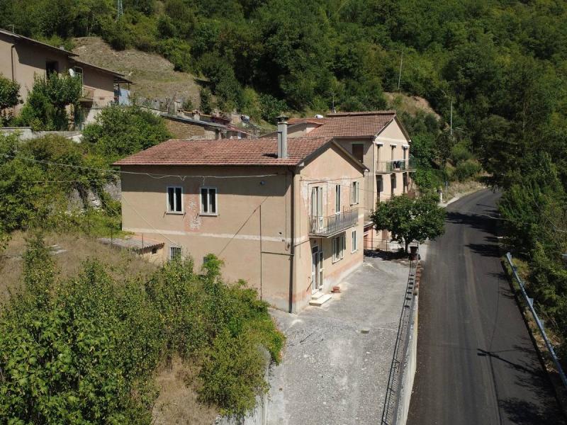 Foto casa-indipendente in Vendita a Cerreto di Spoleto