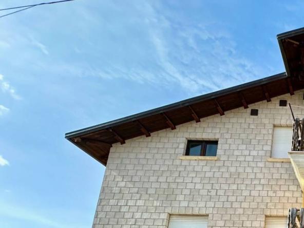 Foto rustico-casale-corte in Vendita a Serramazzoni