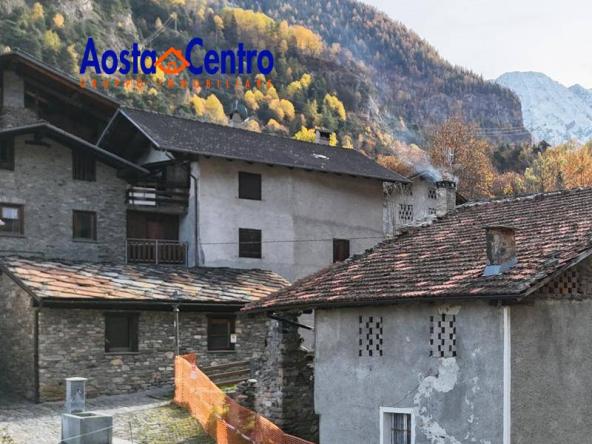 Foto casa-indipendente in Vendita a Aymavilles