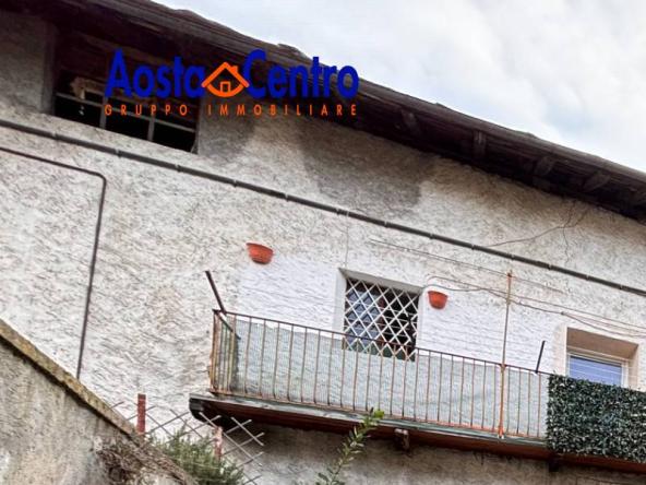 Foto casa-indipendente in Vendita a Aosta
