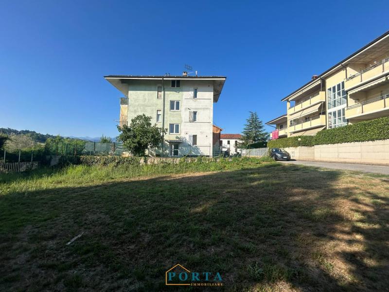 Foto terreno-residenziale in Vendita a Mondov&igrave;