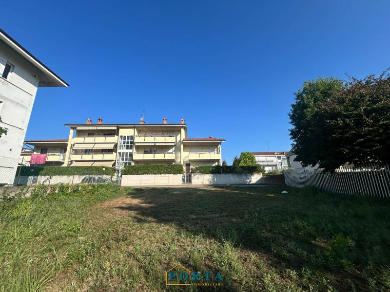 Foto terreno-residenziale in Vendita a Mondov&igrave;