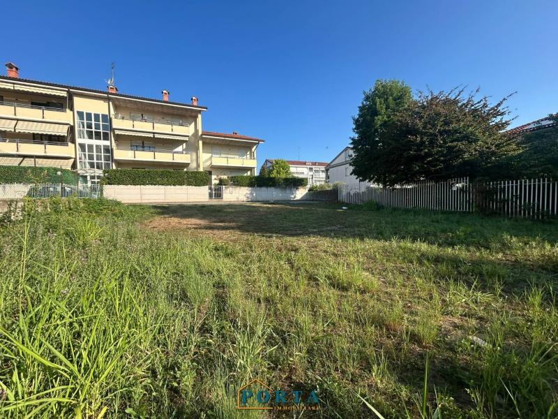 Foto terreno-residenziale in Vendita a Mondov&igrave;