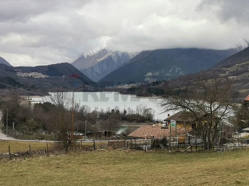 Foto terreno-residenziale in Vendita a Barrea