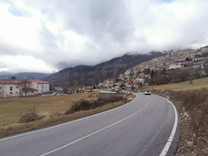 Foto terreno-residenziale in Vendita a Barrea