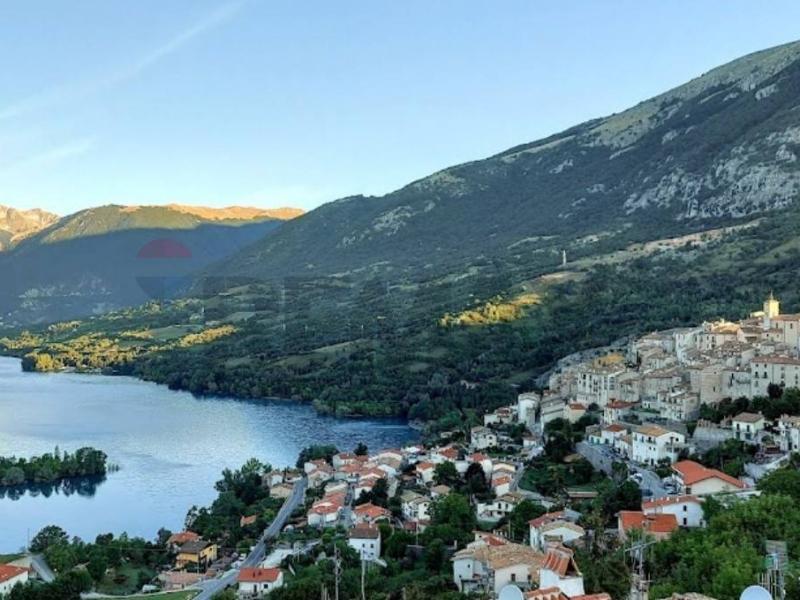 Foto terreno-residenziale in Vendita a Barrea