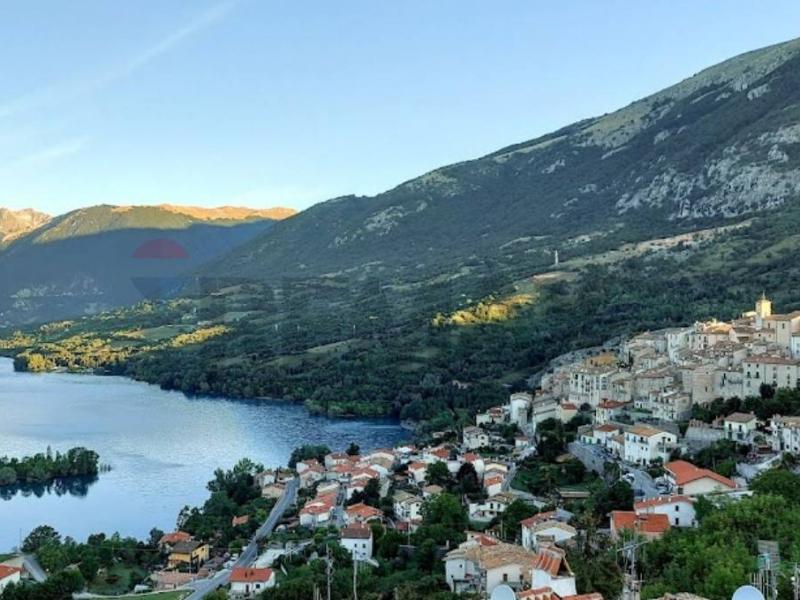 Foto terreno-residenziale in Vendita a Barrea