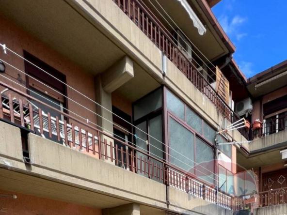 Foto appartamento in Vendita a Camporotondo Etneo