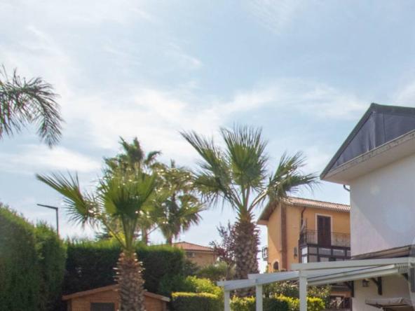 Foto villa-a-schiera in Vendita a Mascalucia