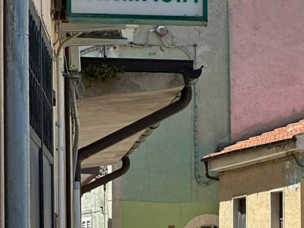 Foto semi_detached_house in Vendita a Scapoli