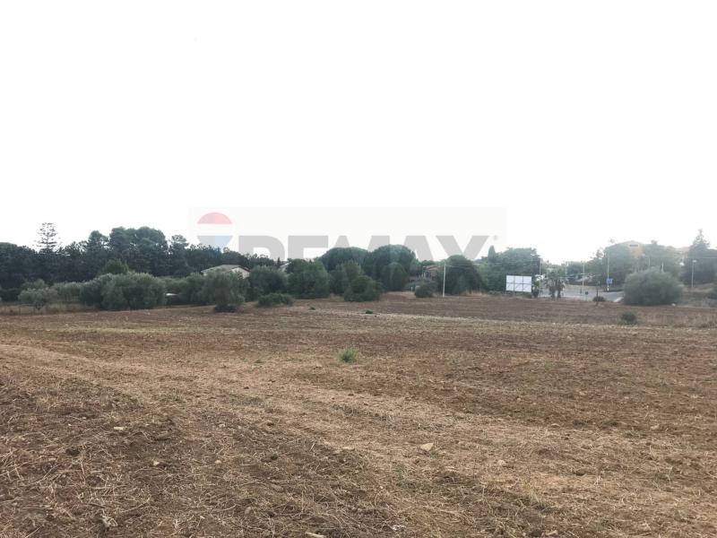 Foto terreno-residenziale in Vendita a Caltagirone