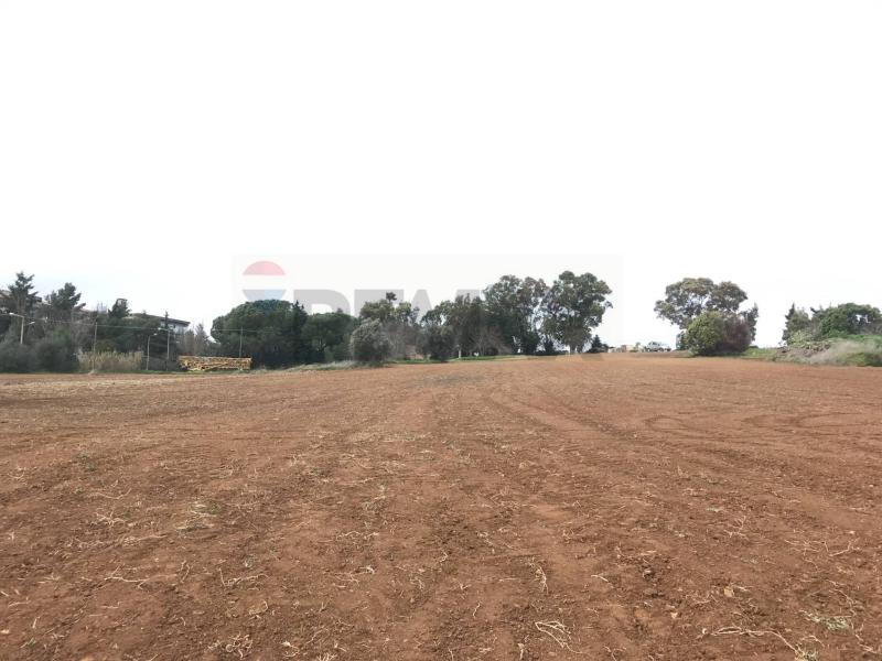 Foto terreno-residenziale in Vendita a Caltagirone