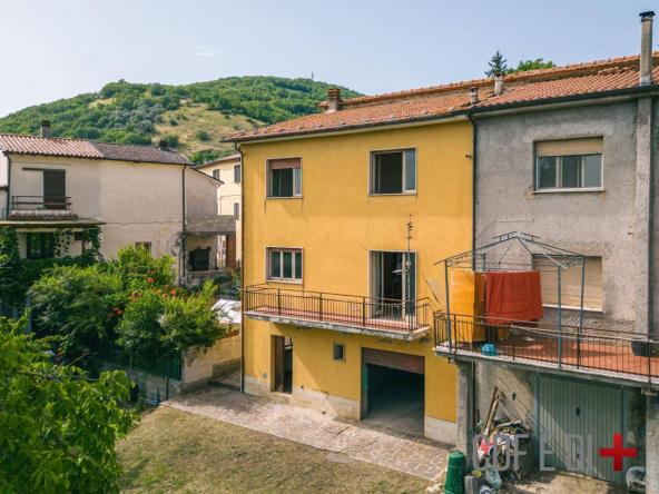 Foto villa in Vendita a Rivodutri