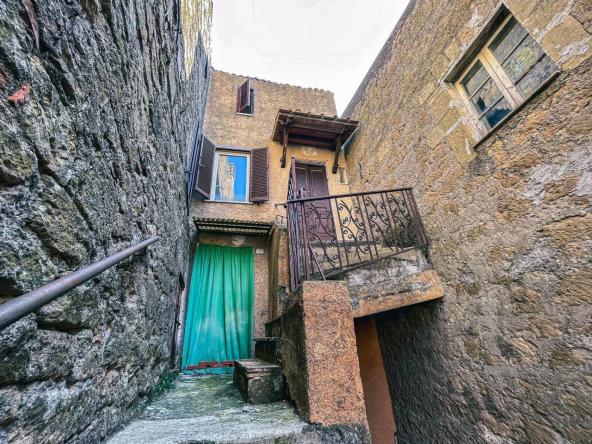 Foto Appartamento in Vendita a Gradoli
